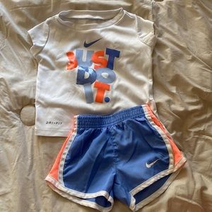 Baby/Toddler girls’ 12M Nike outfit
